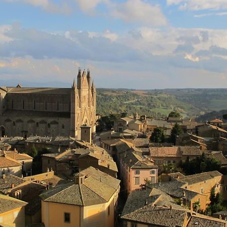 Porta Vivaria Orvieto- Private Parking Esterno foto