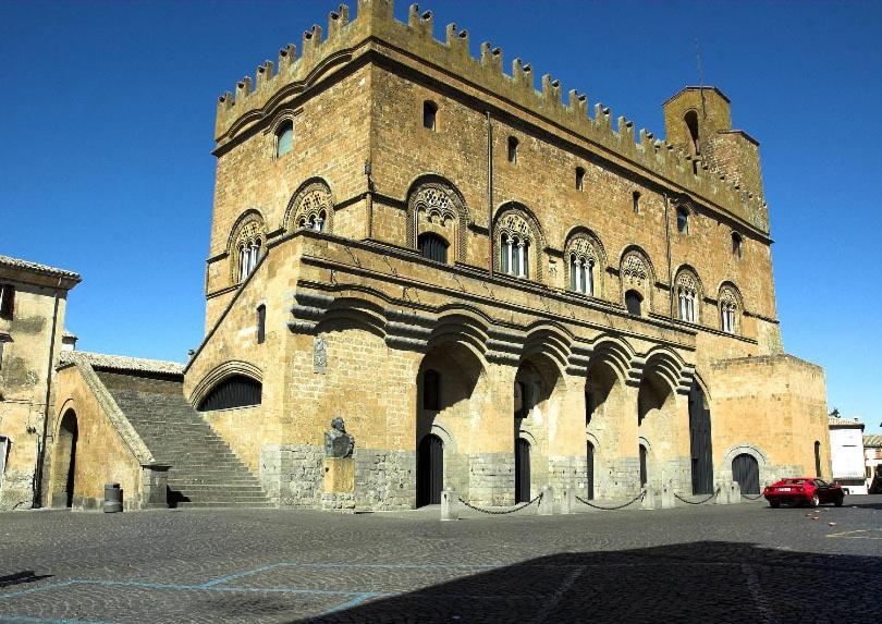 Porta Vivaria Orvieto- Private Parking Esterno foto