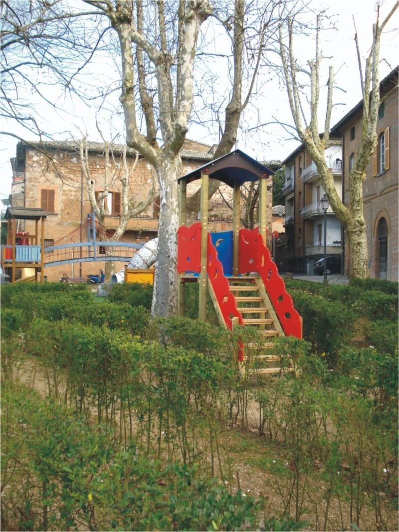 Porta Vivaria Orvieto- Private Parking Esterno foto