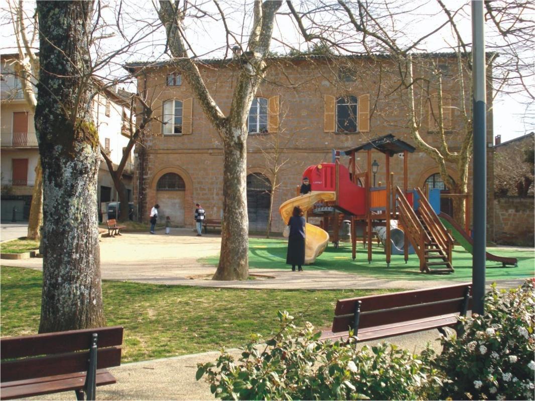 Porta Vivaria Orvieto- Private Parking Esterno foto
